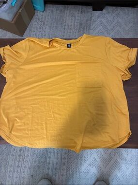 SHEIN Mustard Yellow Pocket Short Sleeve Tee